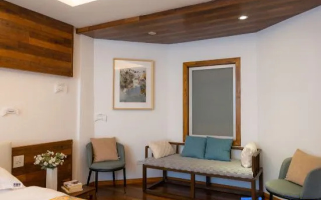 Foodie Guest House