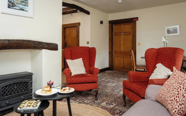 Watermouth Castle, South Court Apartment