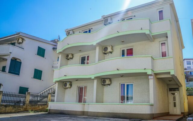 Anel Apartments