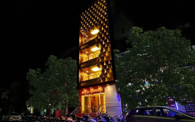 Hotel Sannidhi