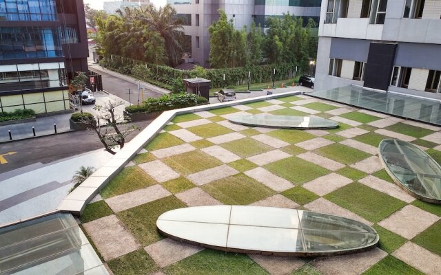 Good Designed and Homey 3BR Nifarro Park Apartment