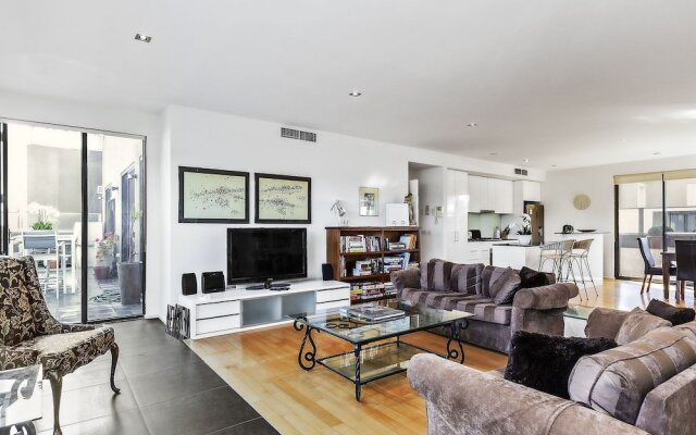 Boutique Stays- Catani Gardens