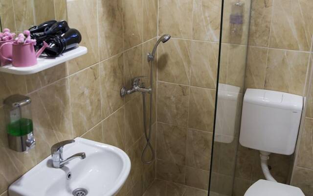 Airport Rest Apartments