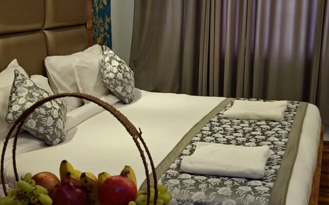 Seven Hills Hotel Srinagar