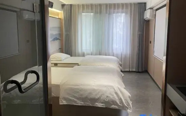Xiongxian Haizhilin Hotel