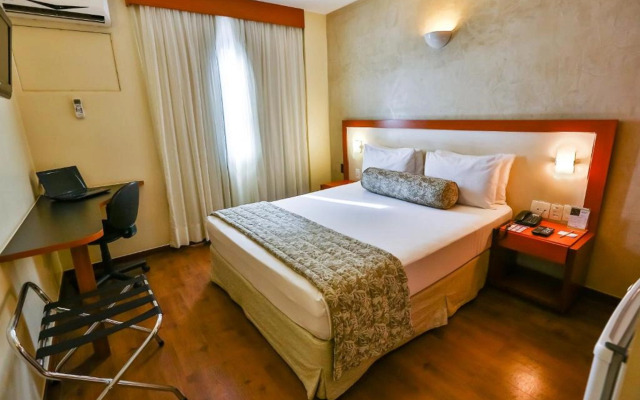 Metropolitan Hotel by Atlantica