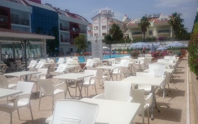 Side Legend Hotel