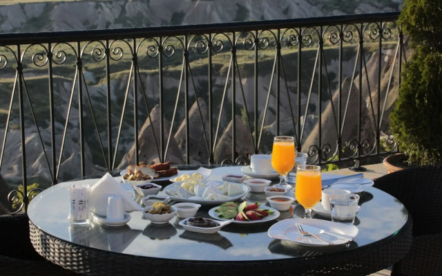 Romance Cave Suites