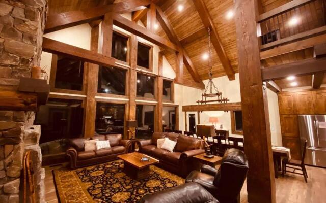 Yellowstone Crossing Lodge