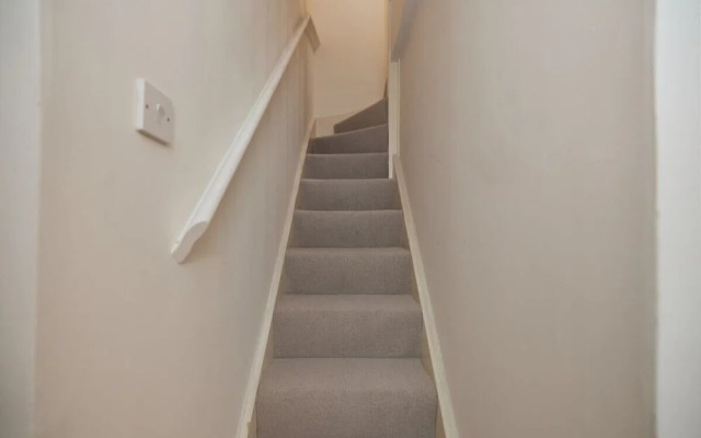 Chiswick Views & Space Elegant 3bdr Duplex With Parking
