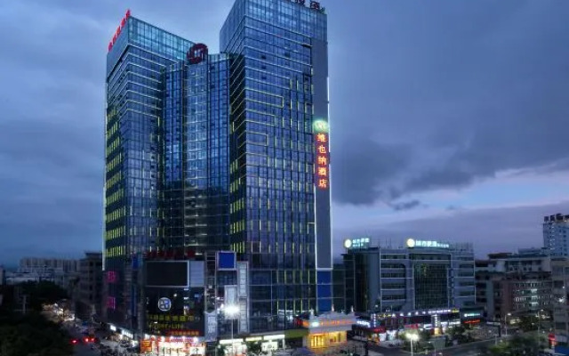 Vienna Hotel (Lingshan Liufengshan Pedestrian Street)