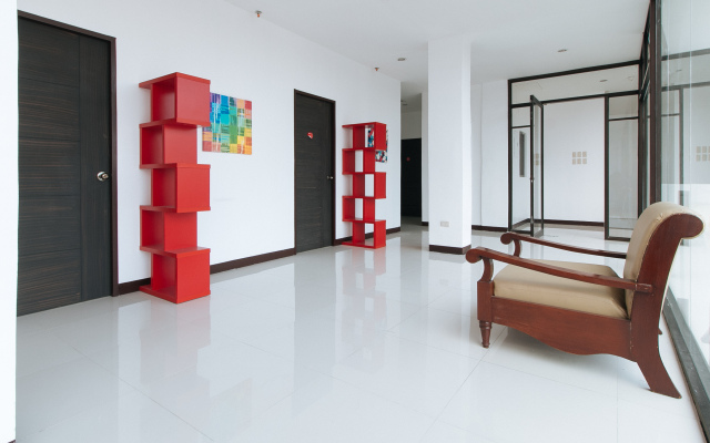 RedDoorz @ San Antonio Makati