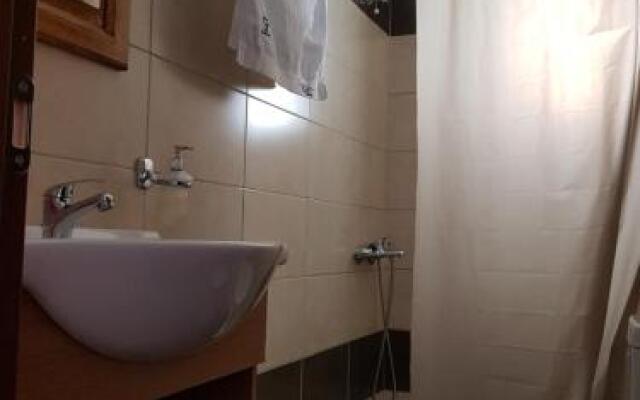 Petra & Elato Art Hotel