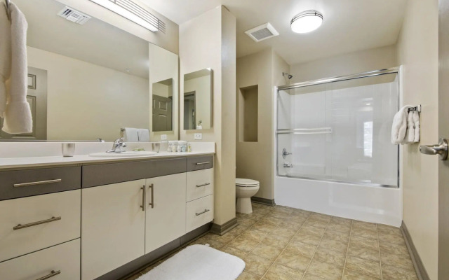 Global Luxury Suites at Marina Del Rey