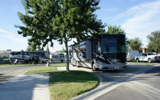 Bakersfield River Run Rv Park