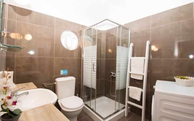 Athina Apartments