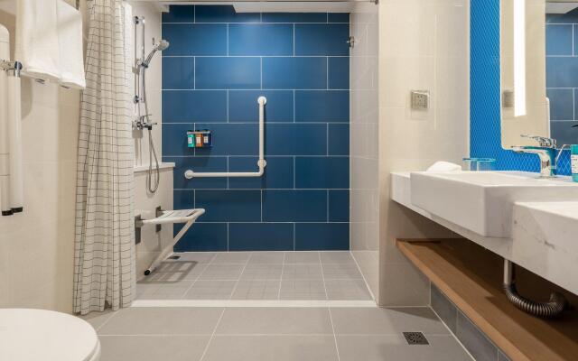 Holiday Inn Express Qingdao City Center by IHG