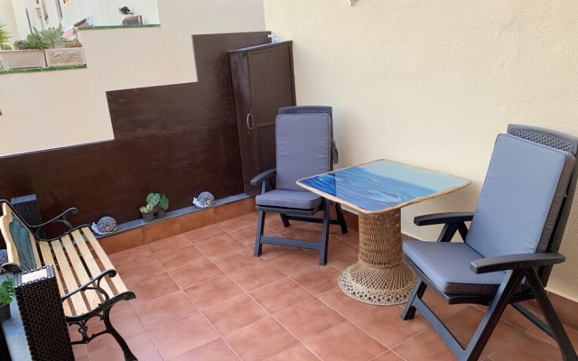 Apartment With one Bedroom in Costa del Silencio, With Pool Access and Wifi - 700 m From the Beach