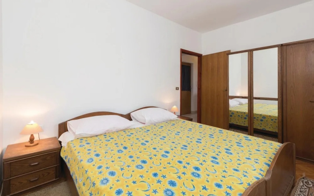 Nice Home in Zadar With Wifi and 2 Bedrooms