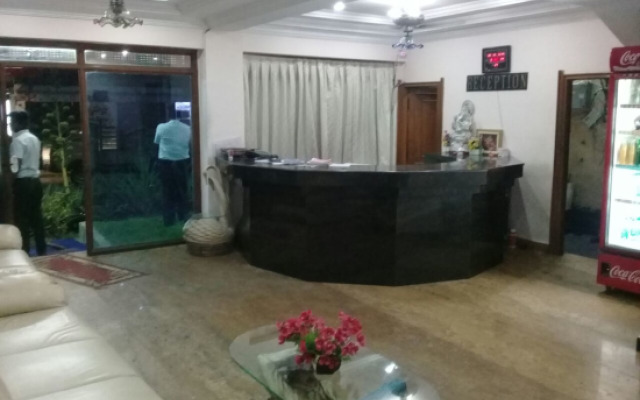 Hotel Sripranams International