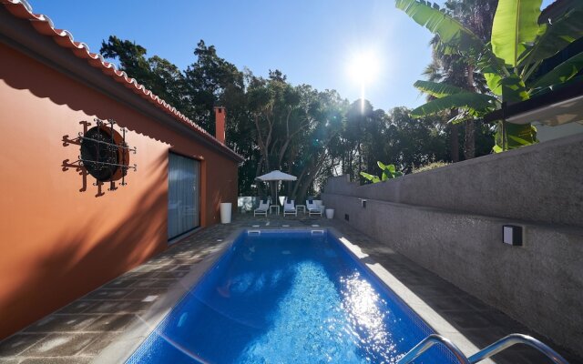 Funchal Charming Villa for 2 at 4 Pers.