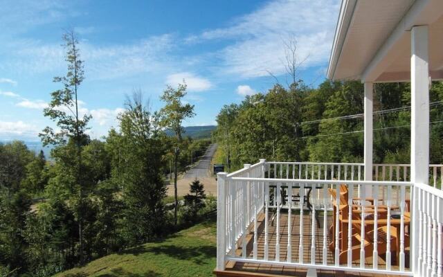 Chalet L'officier-1, spa et vue sur le Fleuve