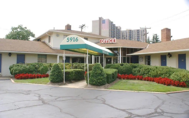 Budget Host Alexandria