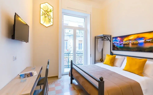 Napoli Central Station Apts & Suites