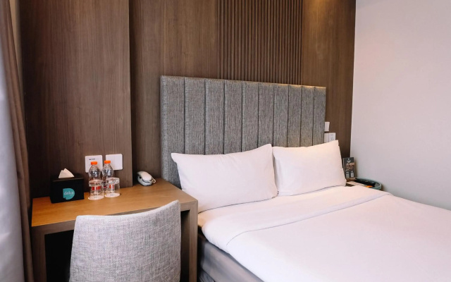 Deka Hotel Surabaya HR Muhammad