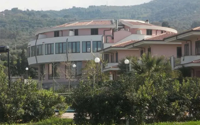 Tea Palace Hotel