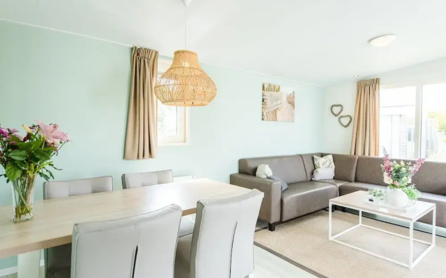 Modern Chalet With Dishwasher, Near the Beach