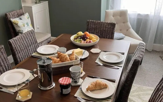 Chic City Centre Georgian Maisonette