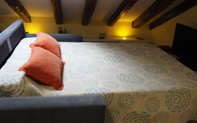 Apartment In Historical Building Madrid