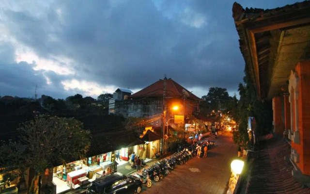 Happy Monkey Hostel