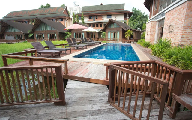 Rice Farm Villa Suratthani