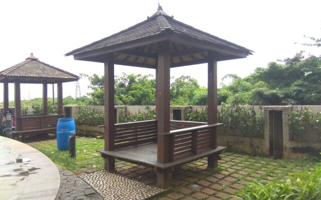 Modern Look 2Br At Bogor Valley Apartment