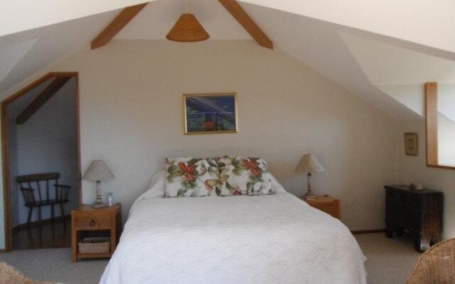 Waiwurrie Coastal Farm Lodge
