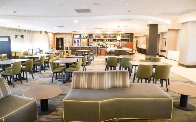 Courtyard by Marriott Toronto Brampton