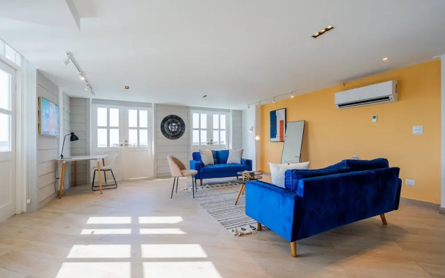 w Homely 2BR With Balcony in Panama