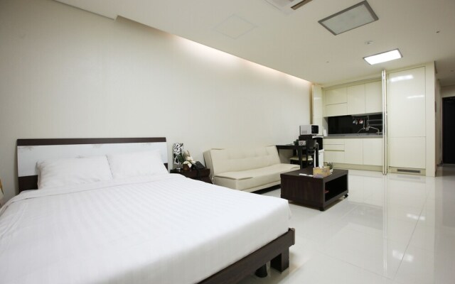 Stay and Home Residence