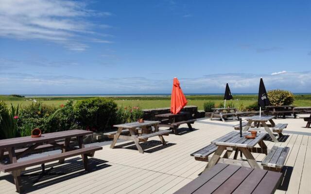 Sea and Mountain View Sunbeach Holiday Snowdonia