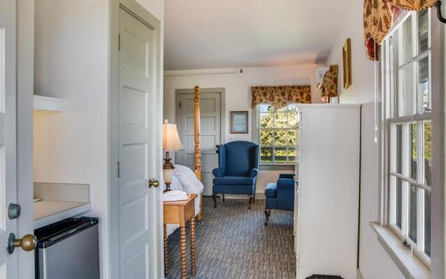 The First Colony Inn