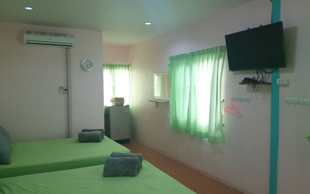 Ban Ruen Thai Resort
