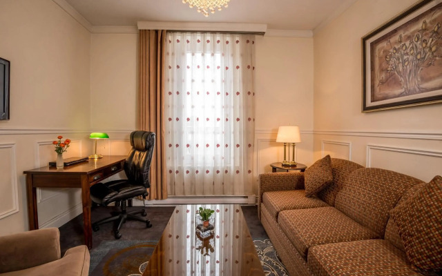 Parc Suites Hotel