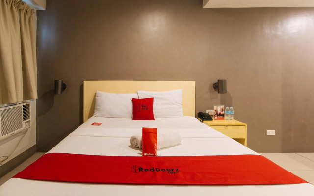 RedDoorz @ Samat Mandaluyong