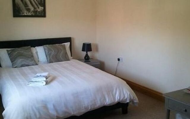Thistledo House Bed & Breakfast