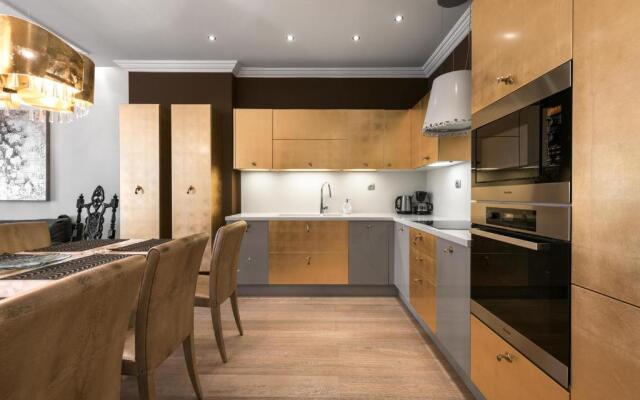 Aristotelous Grand View