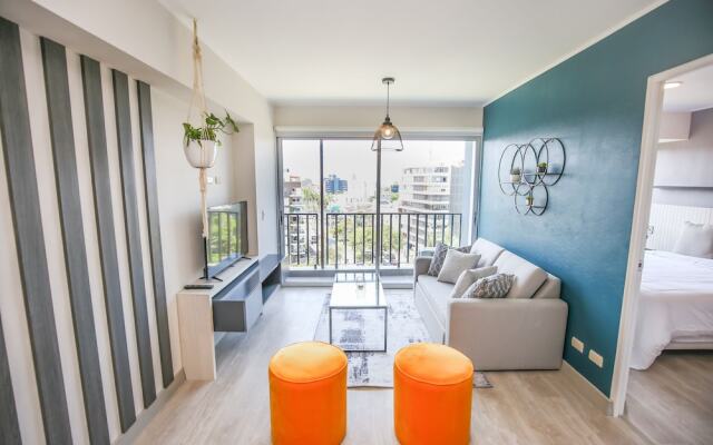 Trendy Host Black - San Isidro