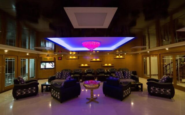 Hotel PVK Grand