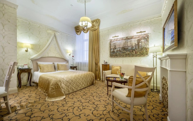 IMPERIAL Hotel & Restaurant